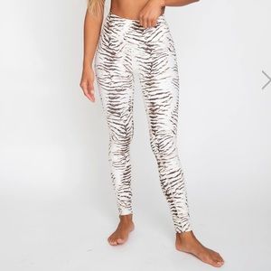 Skatie buttery soft leggings fits small or medium